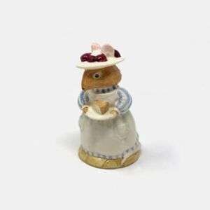 Royal Doulton Mrs Apple Brambly Hedge Figurine