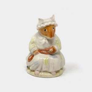 Royal Doulton  Lily Weaver Brambly Hedge Figurine