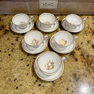 6 Spode Golden Harvest Tea Cups