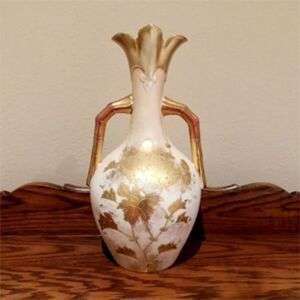 Antique Robert Hanke Austrian Porcelain Gilded Handled Vase